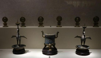 中國(guó)藝術(shù)品鑒定網(wǎng)